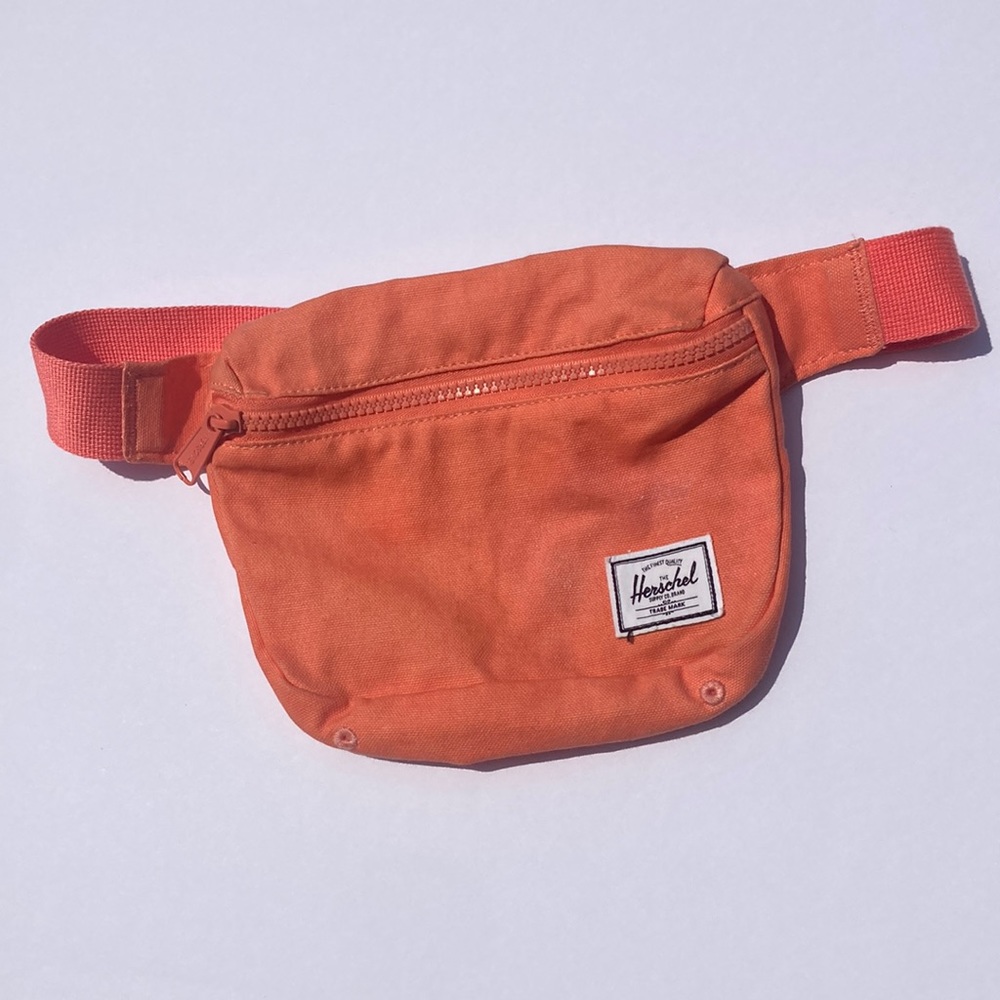 Herschel Fanny pack in coral